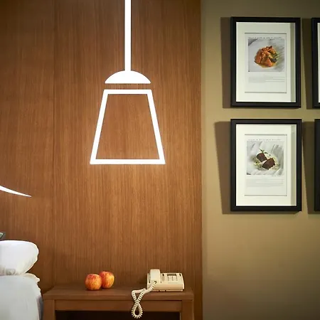 Legazpi Doce & בית הארחה 4*