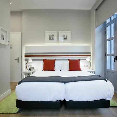Legazpi Doce & 4*