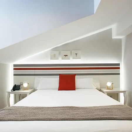 Guest house Legazpi Doce & 4*