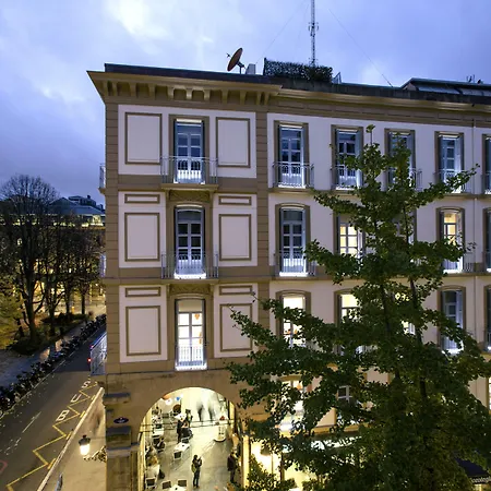 Legazpi Doce & Gasthuis 4*