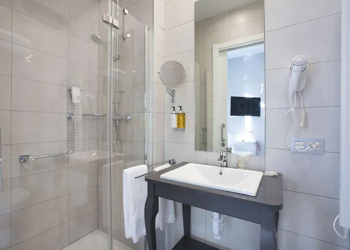 招待所 Legazpi Doce & 4*