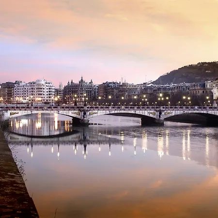 Legazpi Doce & 3* San Sebastián