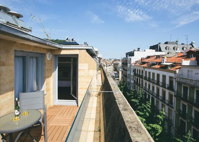 Legazpi Doce Rooms&suites