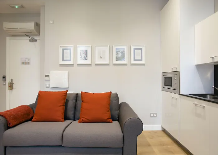 Legazpi Doce Rooms&suites 4* San Sebastián